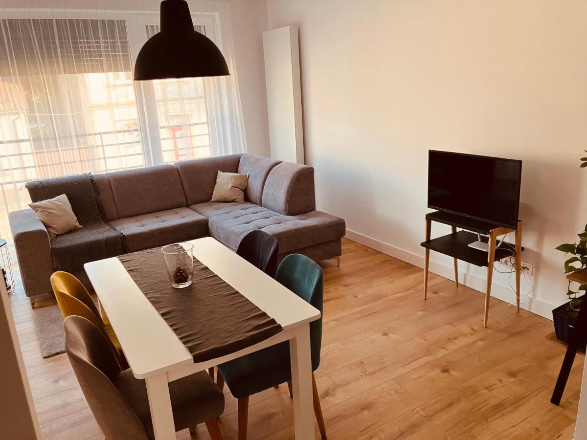 Apartamento Apartament Na Klasztornej Wągrowiec Exterior foto